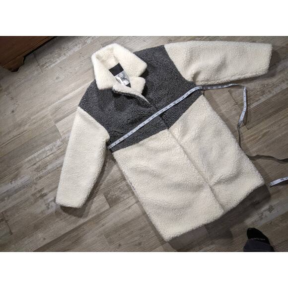 nwot etsy HK brand wool teddy bear coat. - Picture 5 of 15